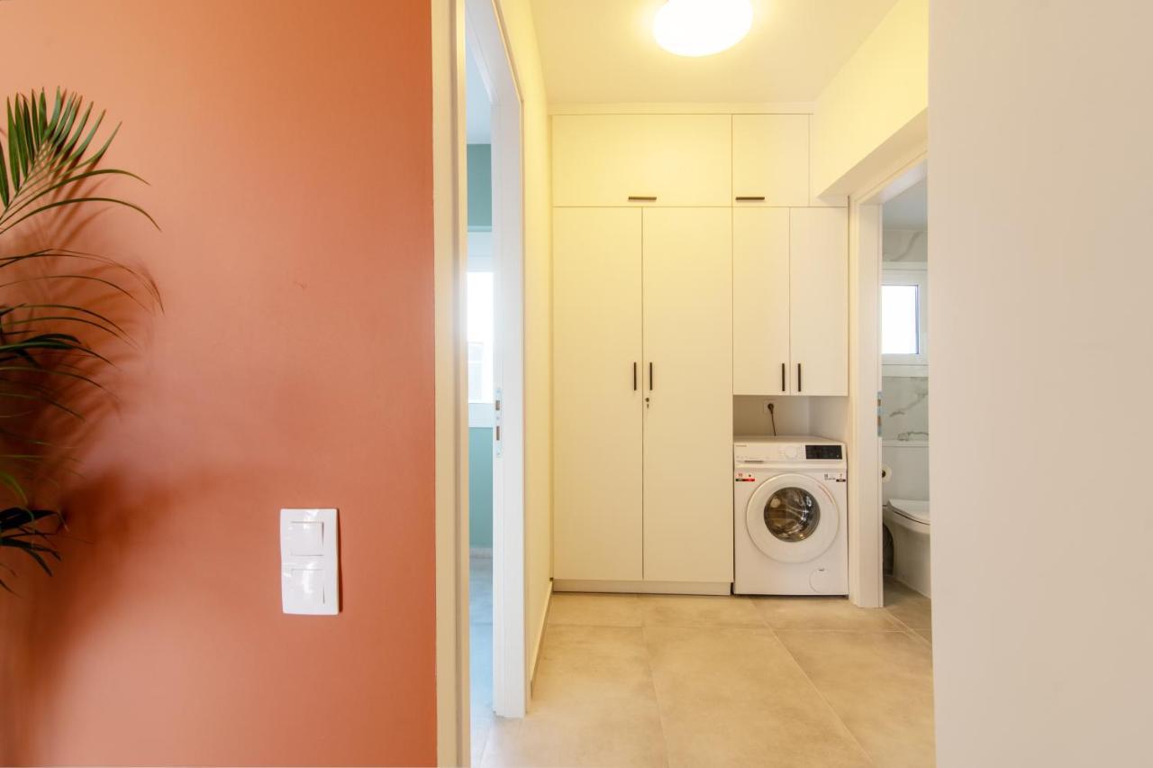 Stunning 2-Bedrooms Apartment In The Heart Of Атина Екстериор снимка