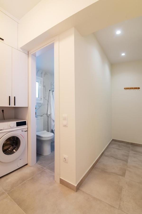 Stunning 2-Bedrooms Apartment In The Heart Of Атина Екстериор снимка