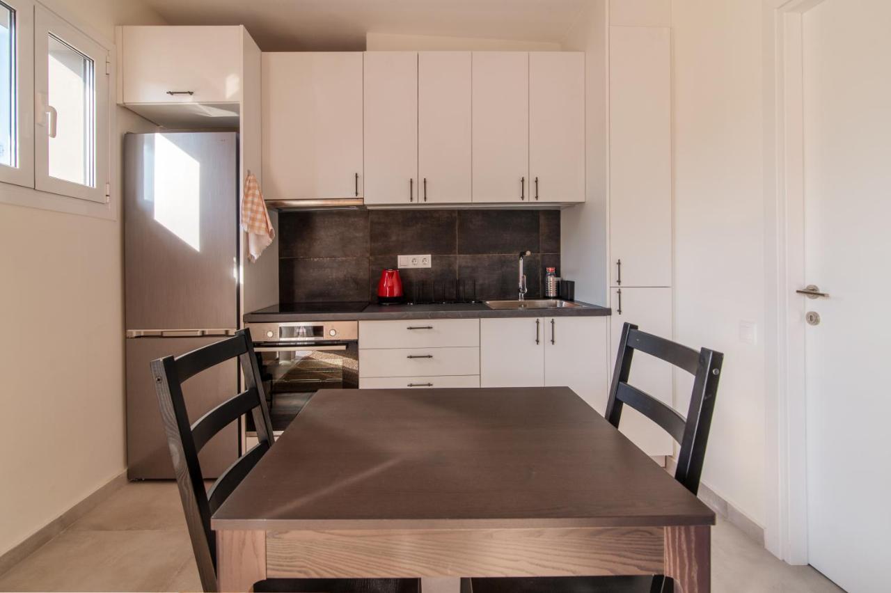 Stunning 2-Bedrooms Apartment In The Heart Of Атина Екстериор снимка