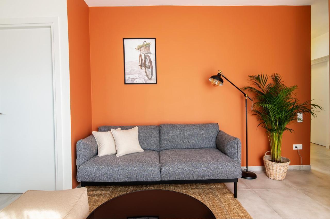 Stunning 2-Bedrooms Apartment In The Heart Of Атина Екстериор снимка