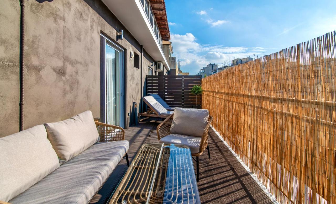 Stunning 2-Bedrooms Apartment In The Heart Of Атина Екстериор снимка