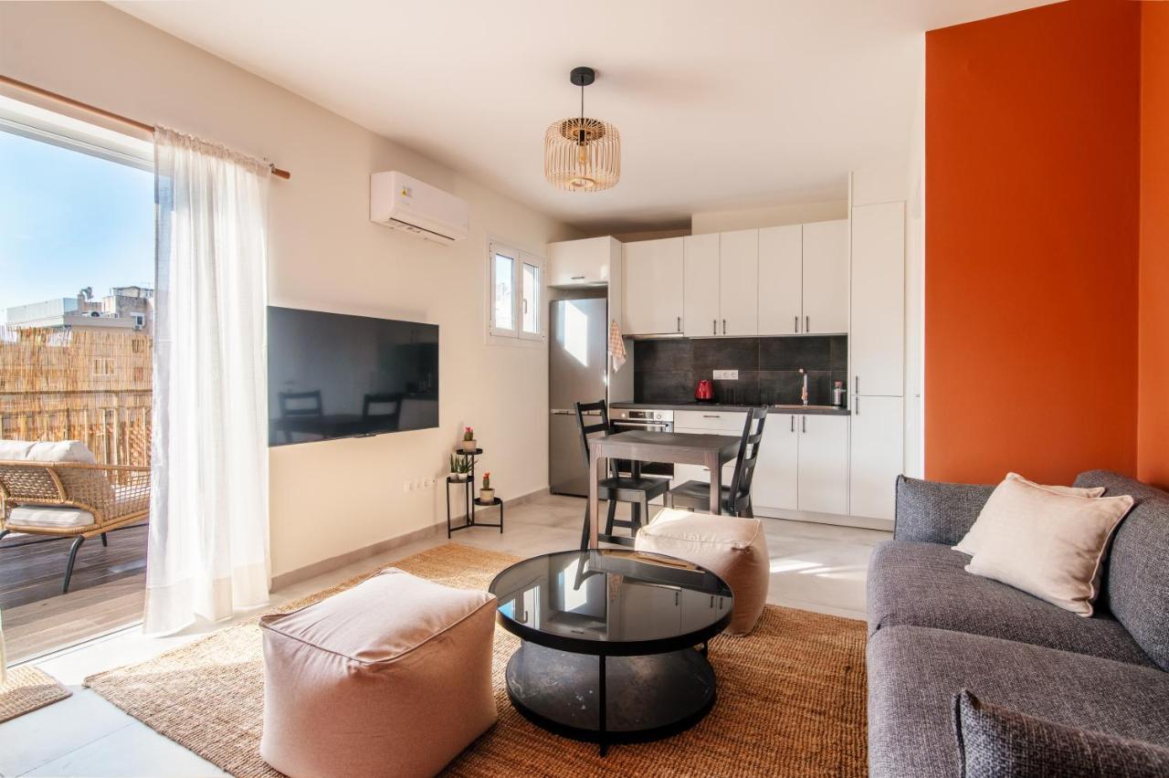 Stunning 2-Bedrooms Apartment In The Heart Of Атина Екстериор снимка