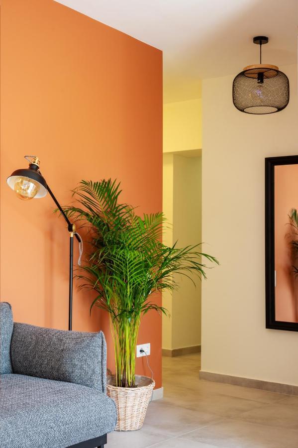 Stunning 2-Bedrooms Apartment In The Heart Of Атина Екстериор снимка